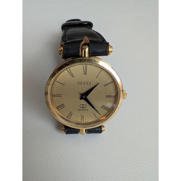 Vintage Gucci Quartz Ladies Watch, Functioning Very Well With Details - Picture 13 of 16